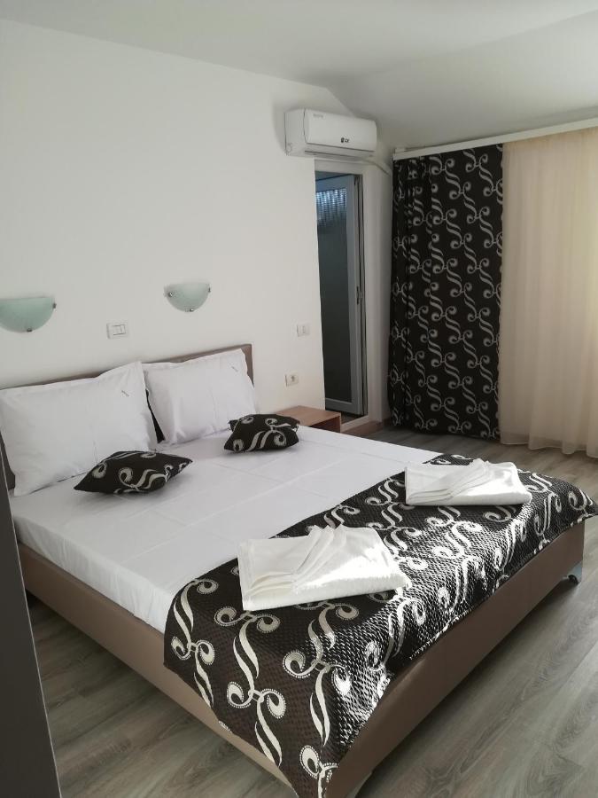 Casa Mevas Hotel Costinesti Luaran gambar